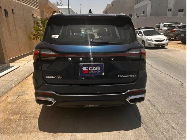 Car image 6