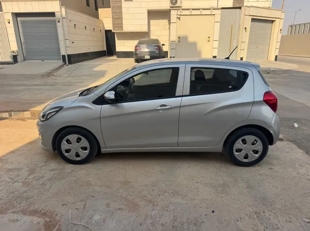 Car image 8