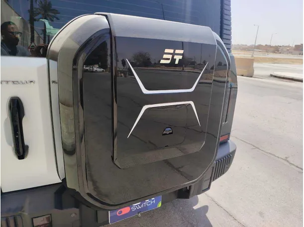Car image 26