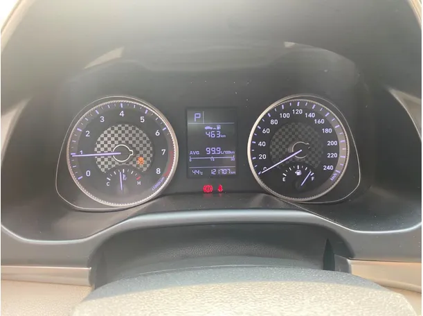 Car image 17