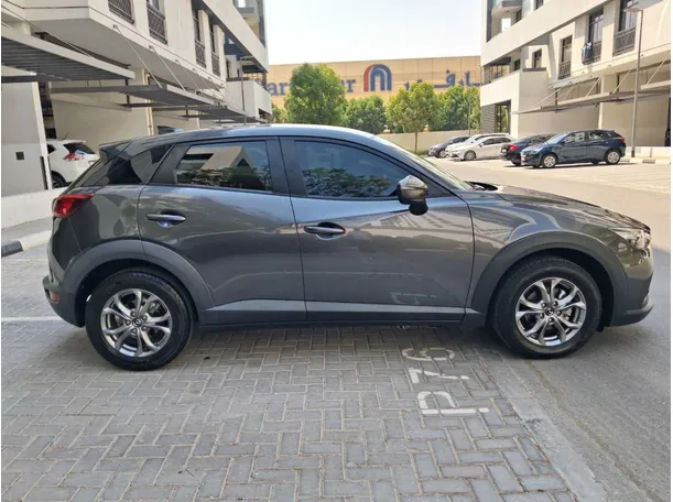 Car image 8