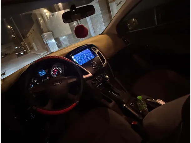 Car image 6
