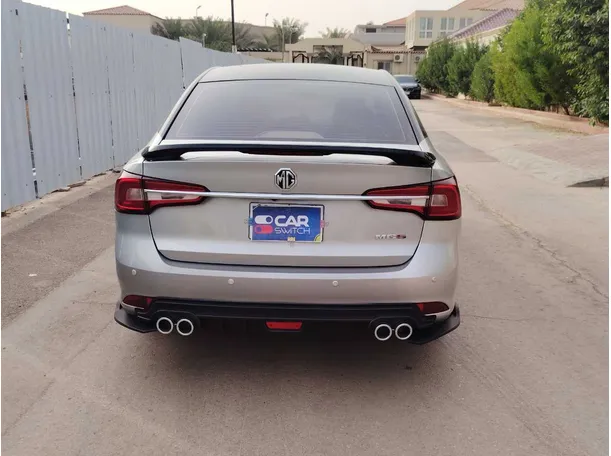 Car image 6
