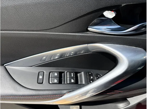 Car image 29