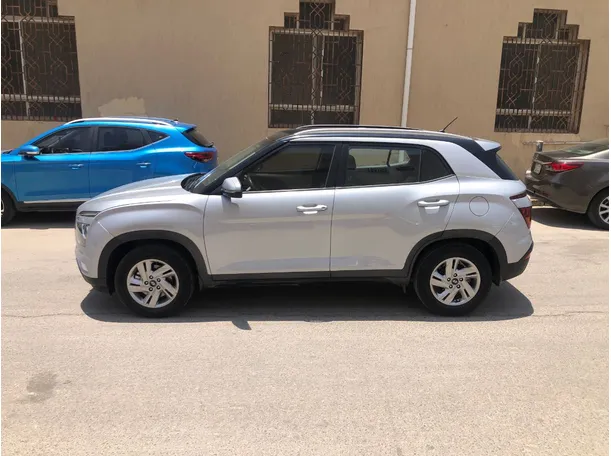 Car image 8