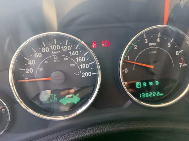 Car image 24