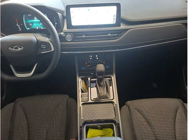 Car image 15