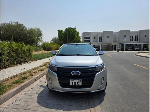 Car image 9