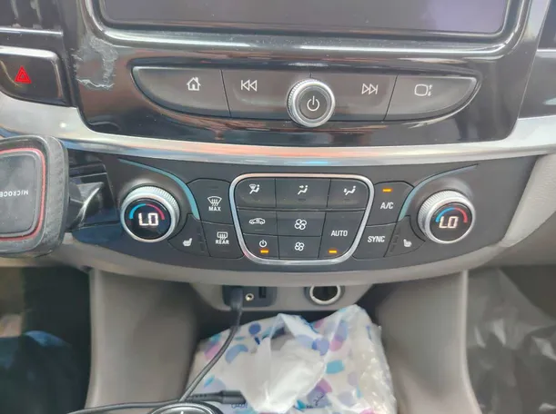 Car image 28