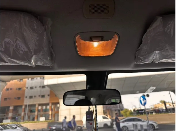 Car image 26