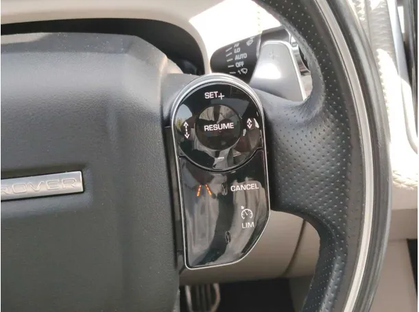 Car image 33