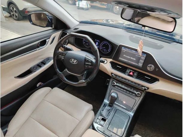 Car image 21