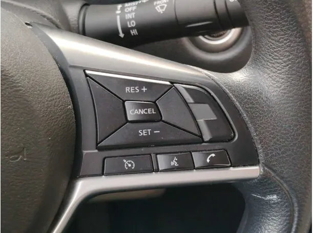 Car image 32
