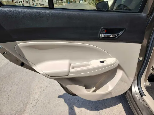Car image 37
