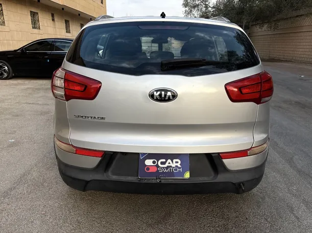 Car image 6