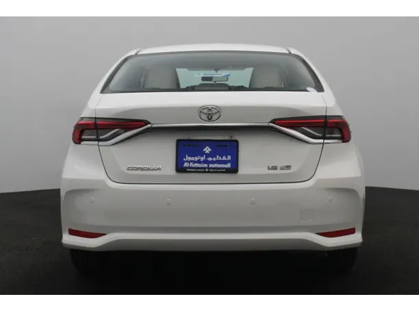 Car image 12