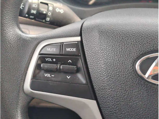 Car image 27