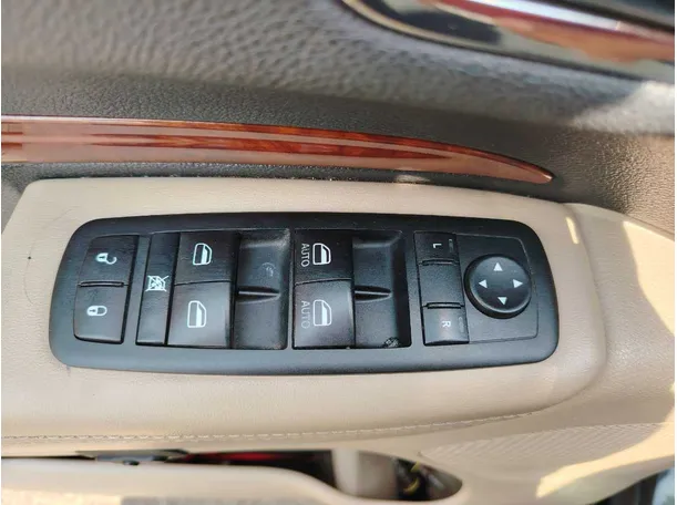 Car image 44