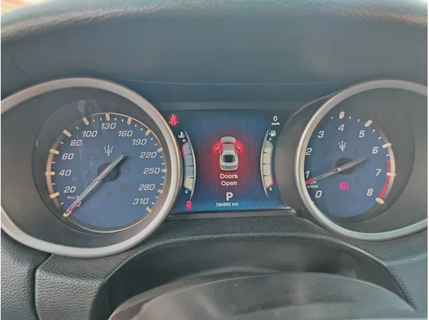 Car image 24
