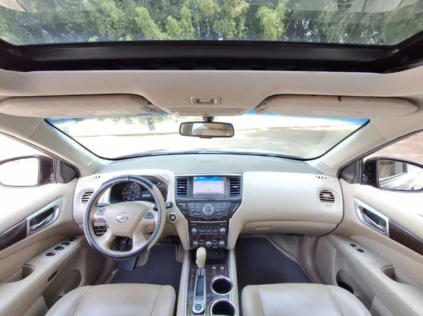 Car image 15