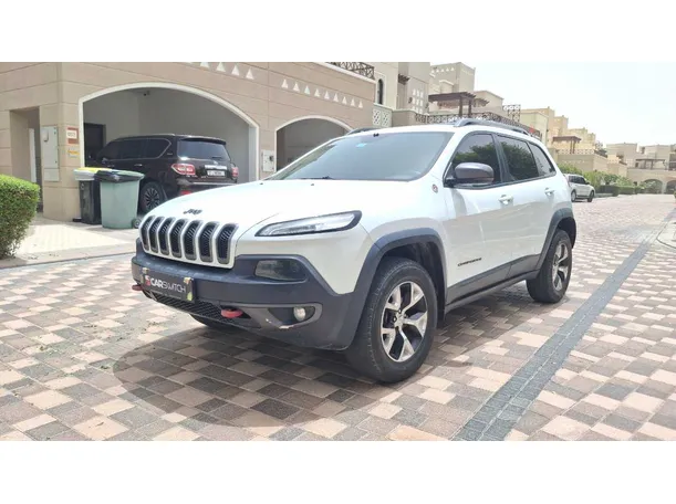 2014 جيب شيروكي في دبي