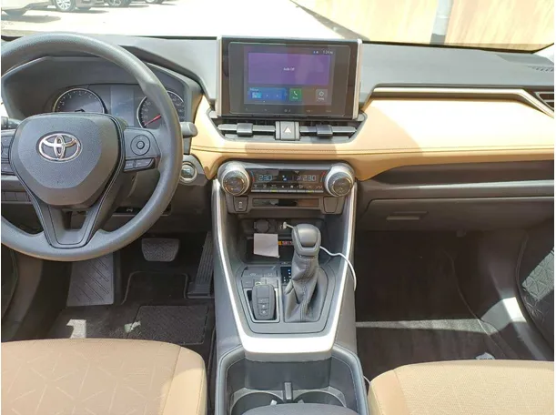 Car image 16