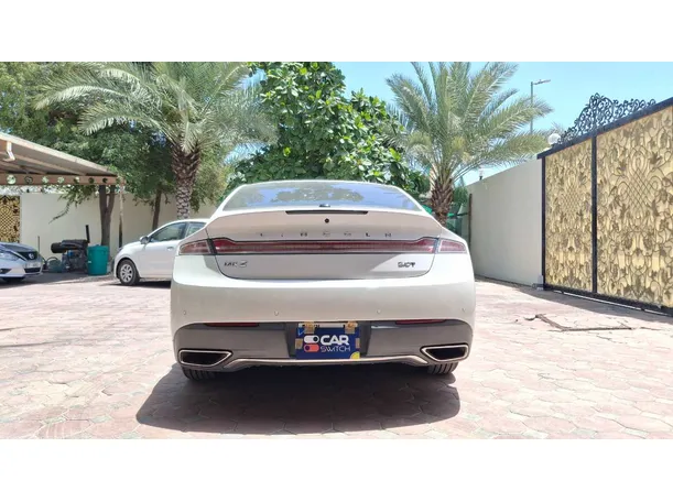 Car image 6