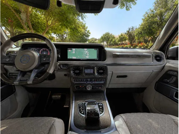 Car image 23