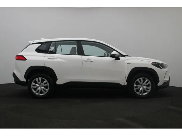 Car image 13