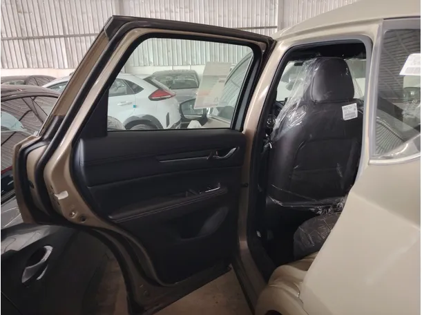 Car image 22