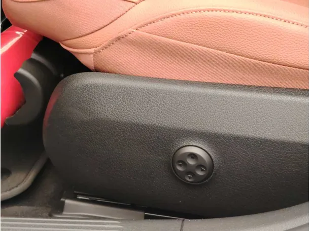 Car image 36