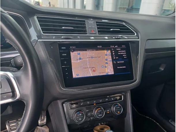 Car image 18