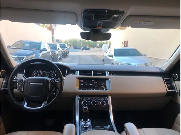 Car image 15