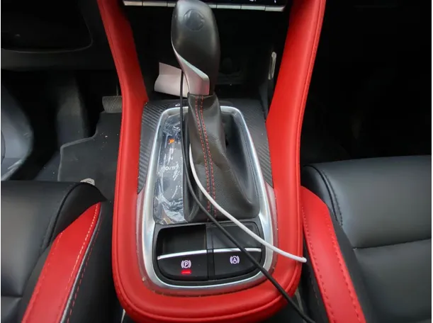 Car image 15