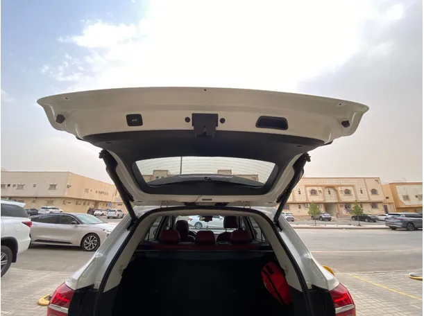 Car image 21