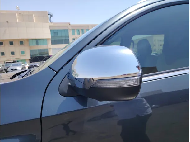 Car image 32