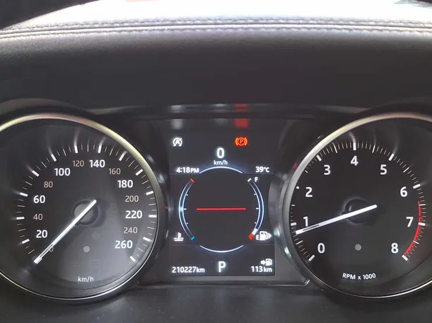 Car image 19