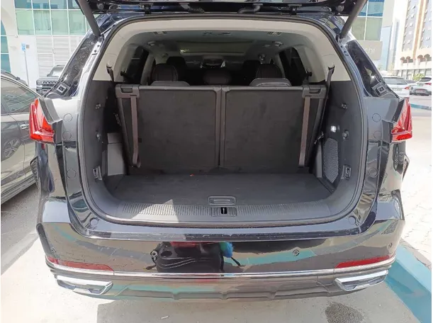 Car image 27