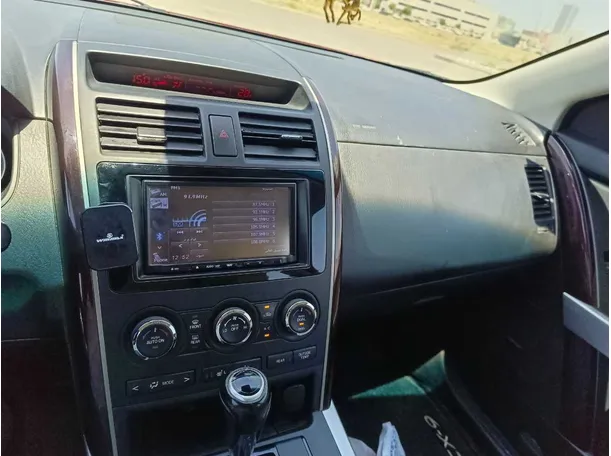 Car image 23