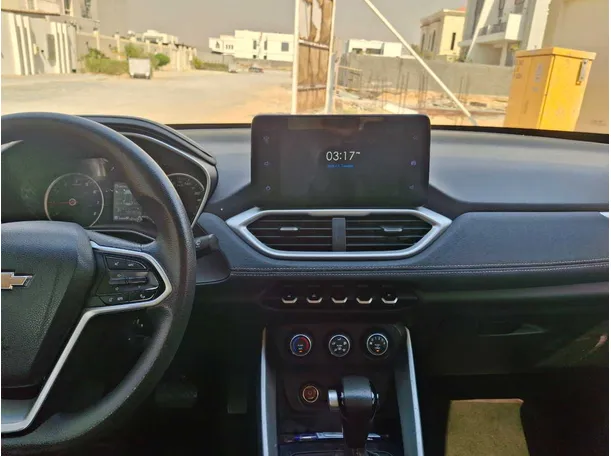 Car image 16
