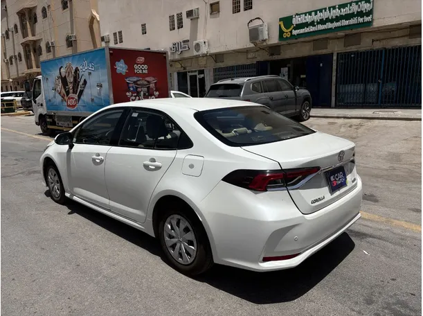 Car image 7