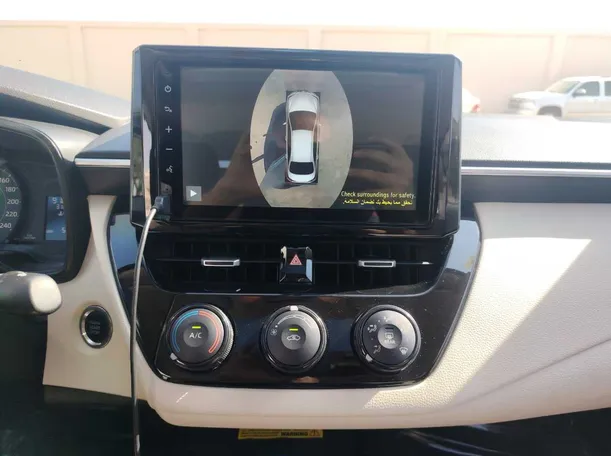 Car image 24