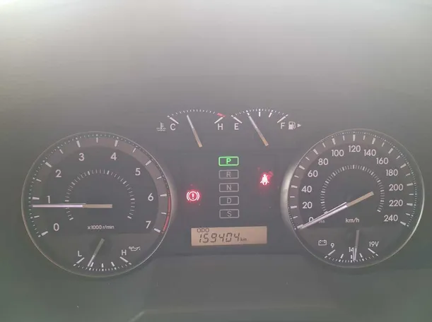 Car image 18