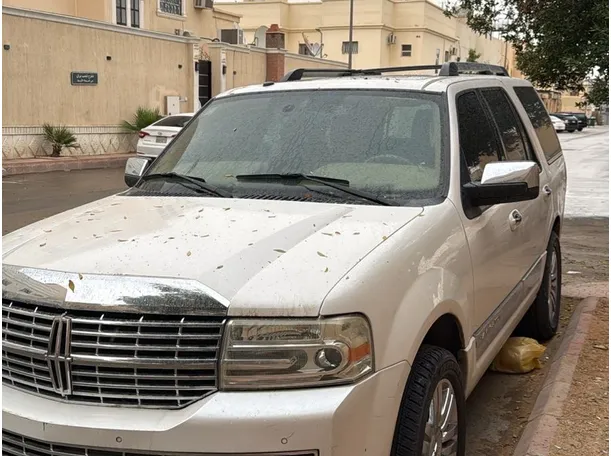 2010 Lincoln Navigator in Jeddah