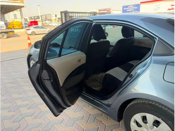 Car image 15
