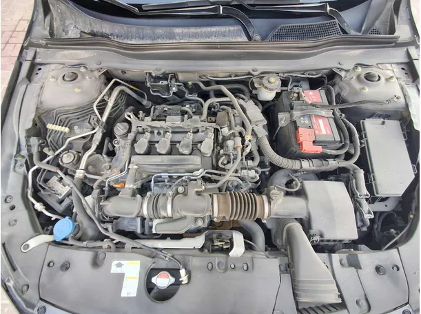 Car image 19