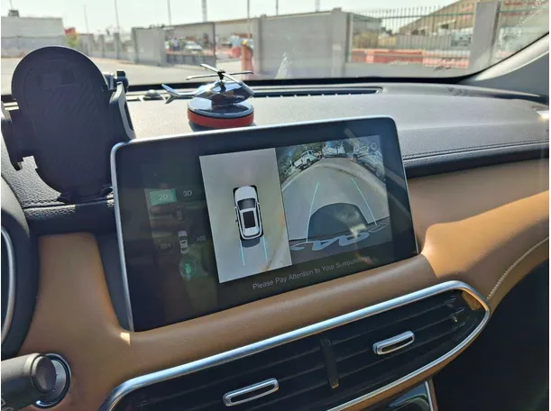 Car image 16