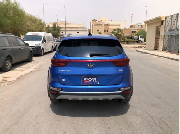 Car image 6