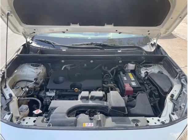 Car image 24