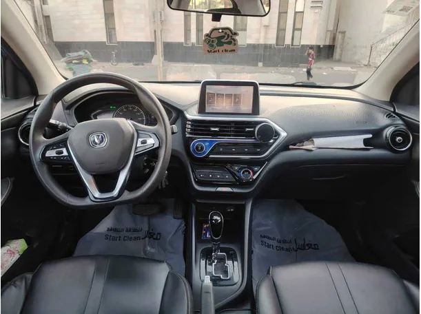 Car image 21